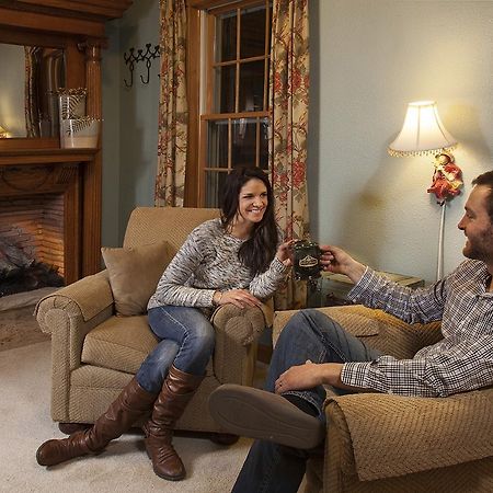 Hidden Serenity Bed And Breakfast West Bend Extérieur photo