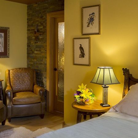 Hidden Serenity Bed And Breakfast West Bend Extérieur photo