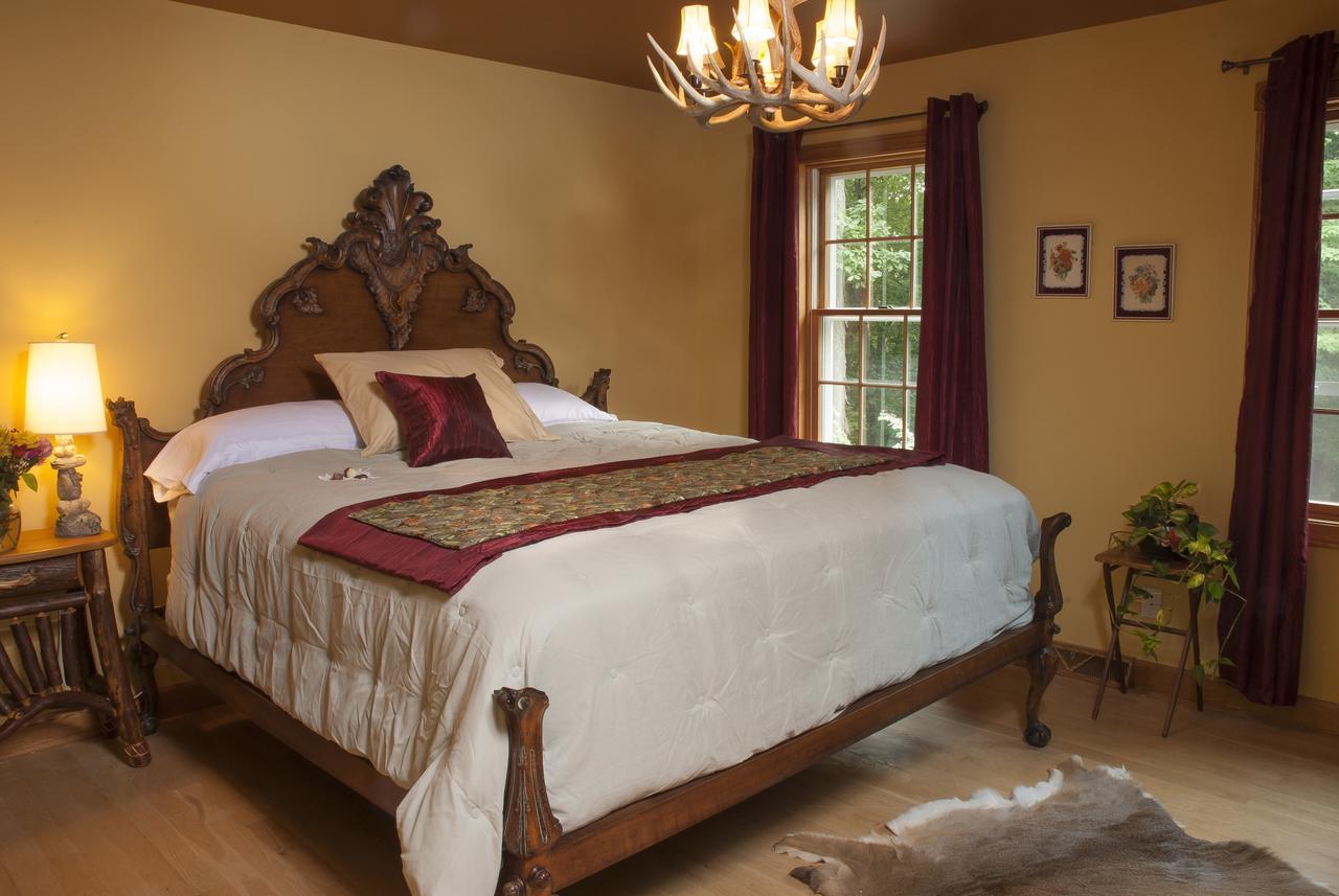 Hidden Serenity Bed And Breakfast West Bend Chambre photo