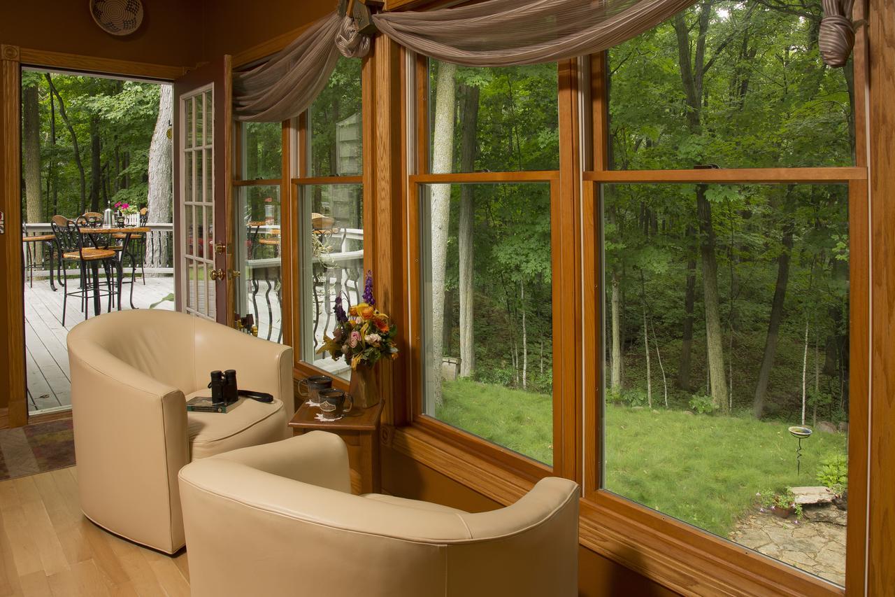 Hidden Serenity Bed And Breakfast West Bend Extérieur photo